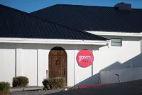 Racetrack-Ready Villa • Pools • Modern Comfort