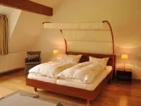 Beach House, 200 Sqm. Wf., Directly at the Plauer See, Müritz, 30m to the Beach Hotele w: Funfseen