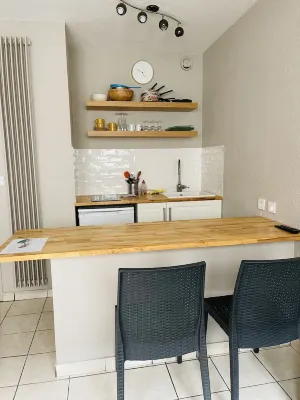 Studio Paradis Hotels in Prado-Perier