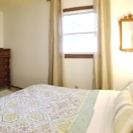 Cozy Condo Close to Slopes