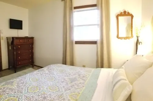 Cozy Condo Close to Slopes