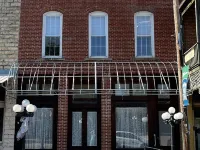 Brickhaven Loft on Historic Main Street - walk to Spring River, State Park, more Hotels in Mammoth Spring