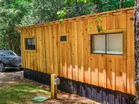•New• Tiny Home Getaway Hotels in Hogback