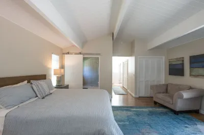 Golf Retreat in Pebble Beach-Ocean View-5 minute walk to beach, Fully Enclosed Hotels near 17 Mile Dr