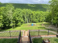 Luxury Mountain Home near Lake Raystown