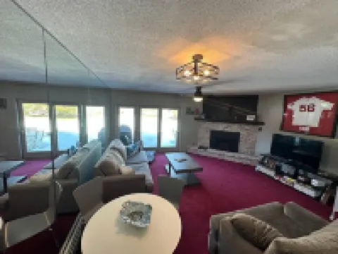 Perfectly Located Townhouse  4 Bedrooms, 2.5 Baths in the Heart of Stowe Vermont