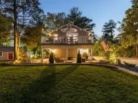 Your home away from home in downtown, historic Farmington! Hotels in St. Francois Township