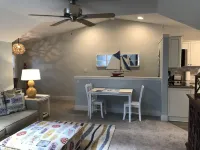 Grove Keeper Cottage  unit has a tree house atmosphere