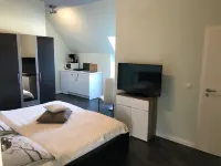 Newly built holiday apartment in a modern country style. 10 min bike path to the beach