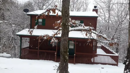 Justa Cabin, Blue Ridge Mtns, Peaceful Getaway, Mins from Lake Nottely!