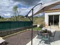 L'évidence Maison Avec Piscine Classée 3 Étoiles Отели в г. Сент-Этьен-де-Фонбеллон