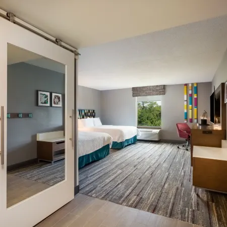 Hampton Inn & Suites Herndon-Reston