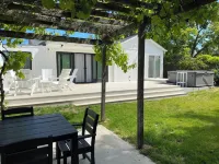 Luxury Sonoma Home with Hot Tub and Beautiful Deck and Outdoor Area