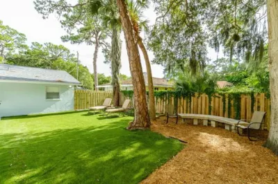 High speed Internet, Downtown, Beach Items & MORE