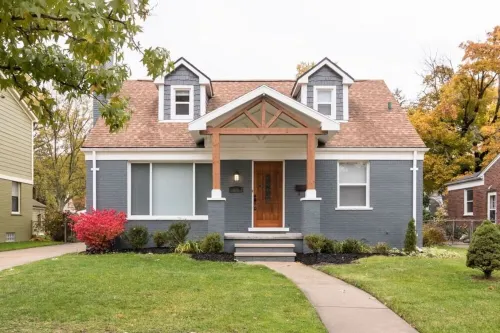 Elegant Large Home with Modern Amenities for 8 in N. Royal Oak near Birmingham!