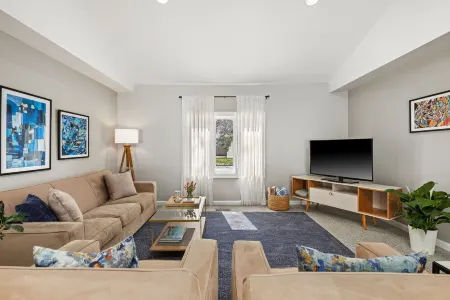 Explore Royal Oak and Birmingham from Merrill House!