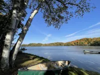 Lakefront Cabin, Pet Friendly, WIFI , near Pictured Rocks Munising Mi.