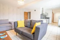 Maison Avec Jacuzzi sur Votre Terrasse et Accès à la Piscine du Domaine