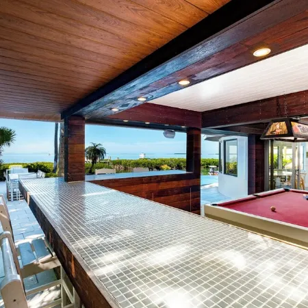 Iconic Ted Williams Estate. Bayfront, Heated Infinity Pool & Hot Tub, Dockage.