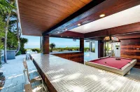 Iconic Ted Williams Estate. Bayfront, Heated Infinity Pool & Hot Tub, Dockage. - 프라이빗 풀
