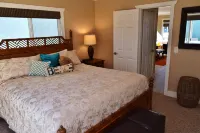 Perfect Spot! 1 Block to Beach, Garage, Private Deck, Bikes & Beach Toys! - 4-Star