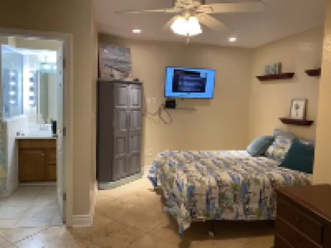 PIRATES PARADISE---Quiet Gulf Front  Property near Clearwater/Tarpon Springs!!