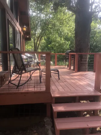 Twelve Oaks Resort - 1/4 mile from Lake Norfork Marina