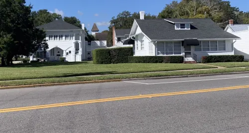 Luxurious and Relaxing Elegance Upstairs 🚭