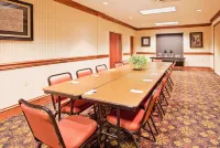 Holiday Inn Express & Suites Lucedale Hotels in George County