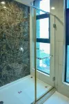 Harbour View Suites - Bathtub