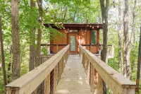 2-Person Romantic Treehouse Getaway in Hocking Hills, Ohio - Alppimaja