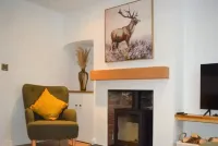 2 bed Cosy cottage in the village of mersham Ashford nextdoor to pub and shop.
