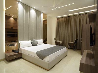 Goroomgo Ovel Hotel (Luxury) Ludhiyana