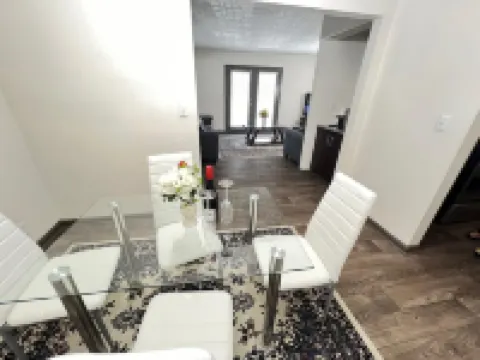 Entire cozy 2-bedroom Guest House in Atlanta