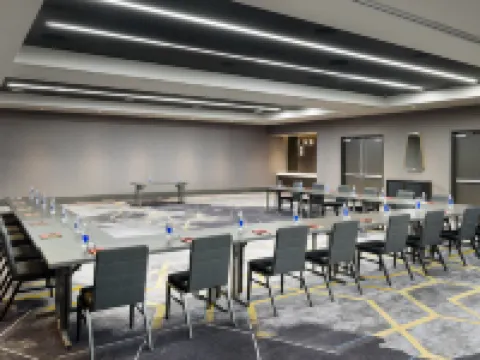 テンポ バイ ヒルトン レイリー ダウンタウン ローリーのホテル