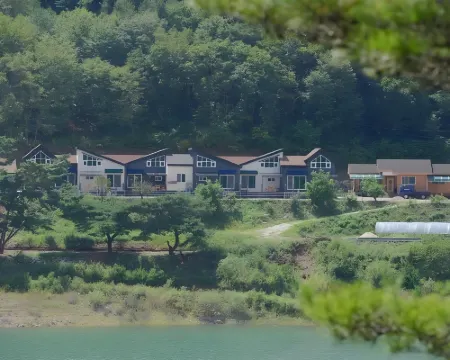 AU Hotels in Hwacheon-gun