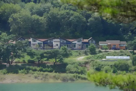 AU Отели в г. Хвачхон