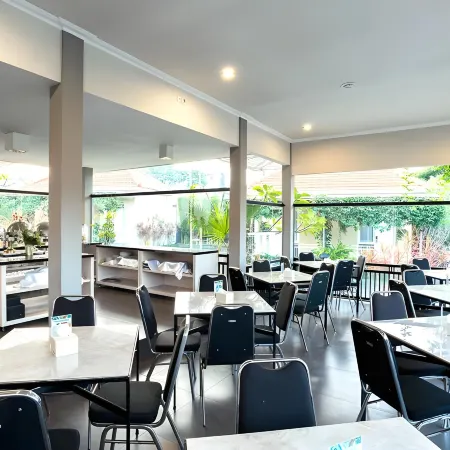 Riverstone Hotel & Cottage