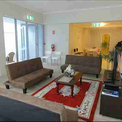 Perth 178 Backpackers ( Valid Passport Required for Check in ) Others