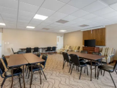 コンフォート イン & スイーツ ドーバー ニア スピードウェイ ドーバーのホテル