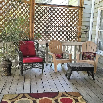 House near RDU and RTP with modern bathrooms and first floor bedroom