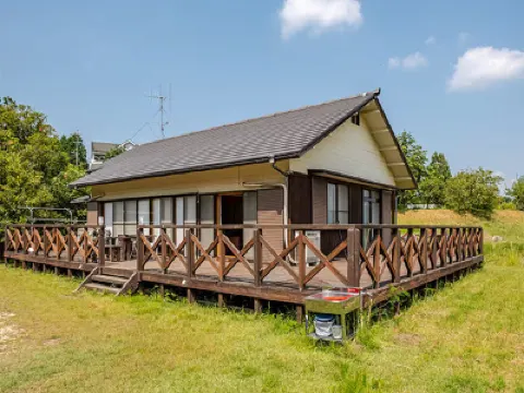 Cottage Iwamura Hotels near Hanashiroonsen Station