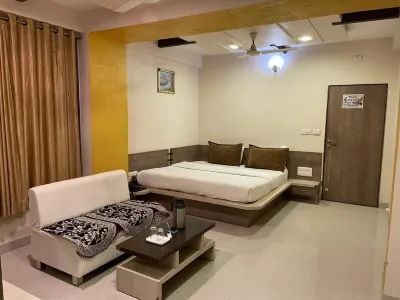 Hotel Royal Heritage Hotels near Global Auditorium Garden