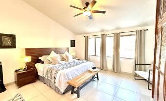 Luxurious 3 Bedroom Retreat in Ajijic - Sleeps up to 6 - Walk to Everything
