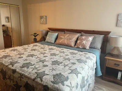 Naples / Fort Myers / Lovers Key Resort Waterfront 1 Bed 800 SQFT Condo Hotels near Lover's Key State Park beach