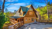 Hiking Bear Cabin: 8mi to Cades Cove, Mountain Views, Games, Preferred Location