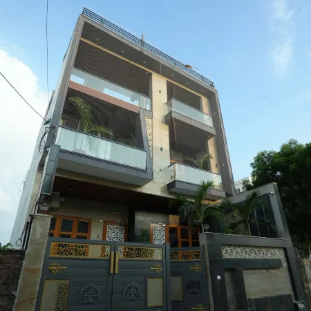 Amritam Palace A Luxury AC Home Stay