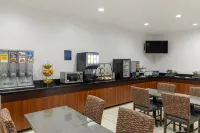 Best Western Plus Fresno Inn - breakfast