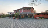Treebo Premium Blue Mountain Country Club And Resort - piscina