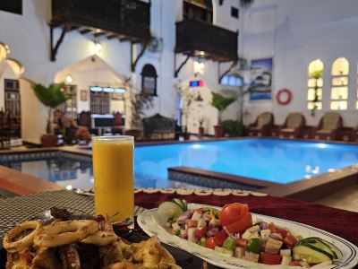 Dhow Palace Hotel